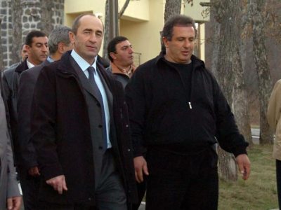 Köçəryan müxalifətlə gizli danışıqlar aparır