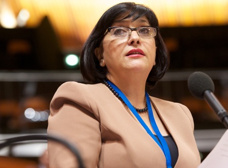 Deputat Sahibə Qafarova: “O hər kəsi təhdid edir”