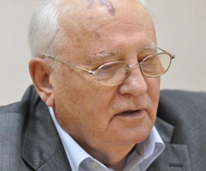 Qorbaçov: “Yeltsin SSRİ-nin dağılması ilə bağlı razılaşmanı imzalayan kimi Buşa zəng edib”
