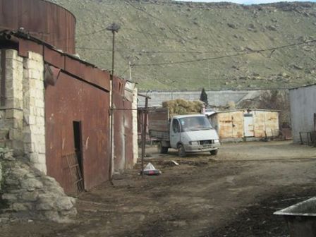 Badamdarda yaşayan məcburi köçkünlərin şikayəti var - FOTOLAR