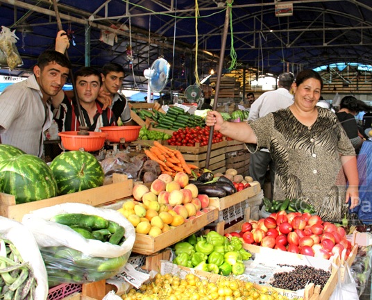 “8-ci km bazarı” satılır, onun yeni sahibi qarşısına şərtlər qoyulub