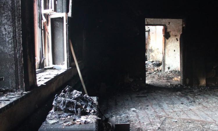 Çeçenistanda maskalılar terrorçuların evlərini yandırırlar - FOTOLAR 