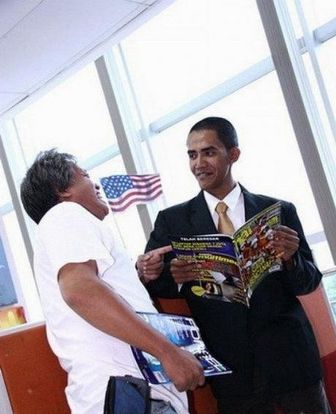 Obamanın 40 yaşlı oxşarı təhlükəsizliyindən ehtiyatlanır - FOTO