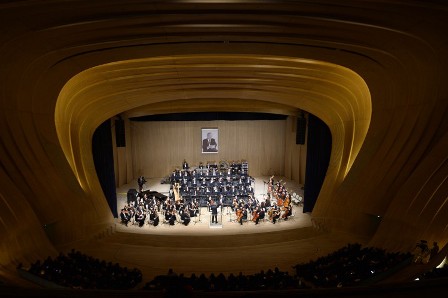 Heydər Əliyevin xatirəsinə həsr olunan klassik musiqi gecəsi – FOTOLAR 