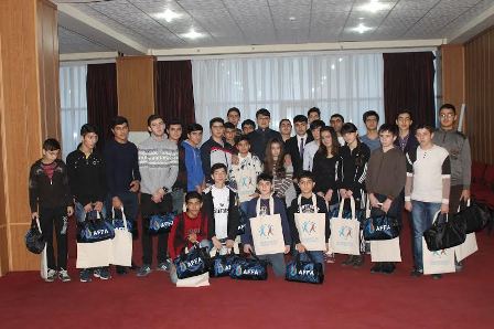Fuad Muradov uşaqlar üçün yeni il düşərgəsi təşkil edib - FOTO