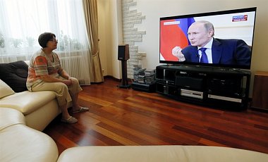 Böhran Rusiya mediasını vurdu - İXTİSARLAR BAŞLADI