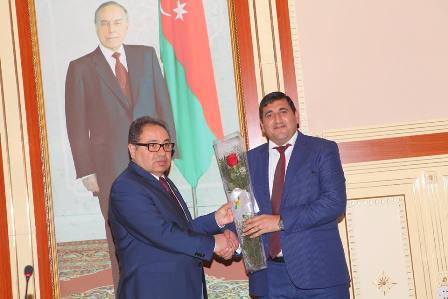 BDU müsabiqə qaliblərini mükafatlandırdı - FOTO
