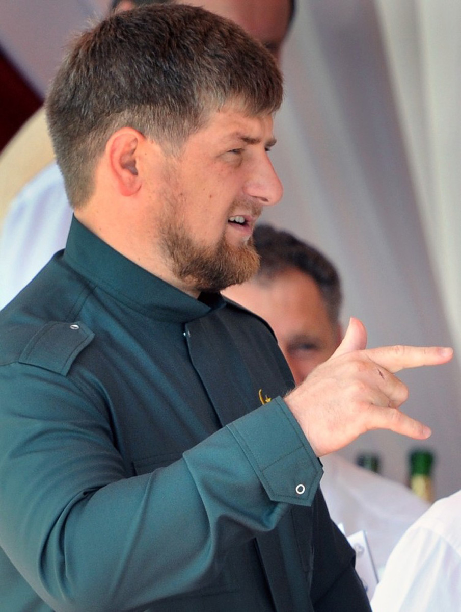 Prezient Kadırovu “vurdu”: “Evləri dağıtmağa onun haqqı yox idi”