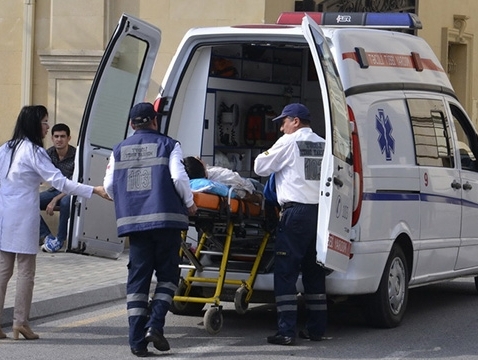 Azərbaycanda 10 nəfər zəhərləndi, 1-i öldü