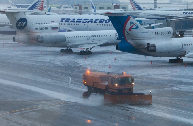 Güclü qar Moskvada hava limanlarını iflic etdi - FOTOLAR