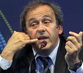 Platini israr edir: futbolçulara ağ kart da göstərilsin!