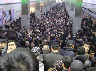 Metroda yenə sıxlıqdır