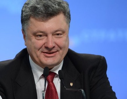 Poroşenko: “Ukrayna Donbasa xüsusi status verməyə hazırdır”