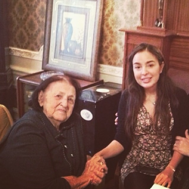Leyla Əliyeva Emin Ağalarovun nənəsinə şeir YAZDI