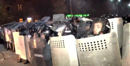Ermənistanda vəziyyət qarışdı - FOTOLAR