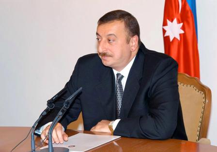 Prezident müəllimlərin maaşını 2 dəfə artırdı 