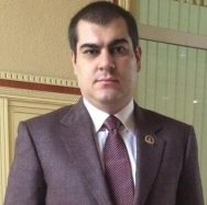 Vasif Talıbovun dosent oğlu dərslik yazdı
