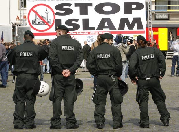Niyə xristianofobiya, yəhudifobiya yox, məhz islamofobiya? 