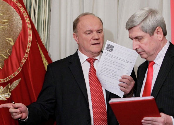 Rusiya kommunistlərinin lideri Starburqda hücuma məruz qaldı 
