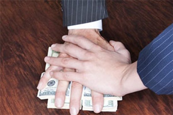 Azərbaycanda bank işçilərinin korrupsiya əməli aşkarlandı