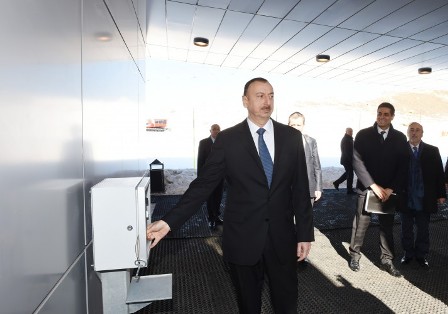 Prezident və xanımı "Şahdağ" qış-yay turizm kompleksinin kanat və xizək enişinin açılışında – FOTOLAR