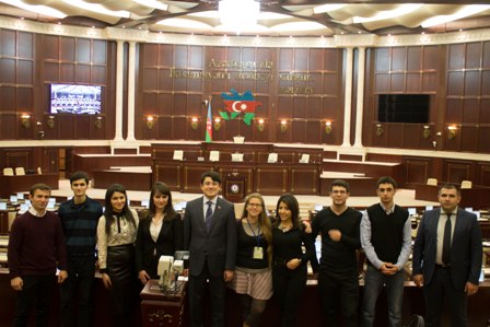 Deputat Milli Məclisdə "ADA" tələbələrinə dərs keçdi - FOTO