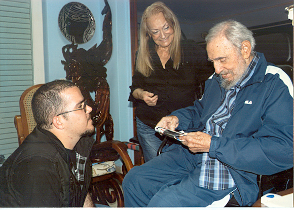 Kubanın əfsanəvi lideri Fidel Kastronun yeni FOTOLARI