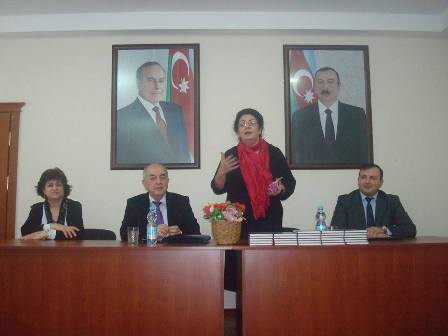 Həkim-şair və şairə məktəblilərlə görüşüblər