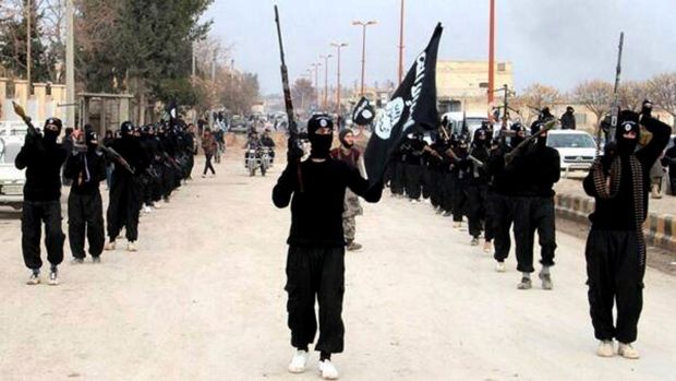 İŞİD 16 nəfəri diri-diri yandırdı 