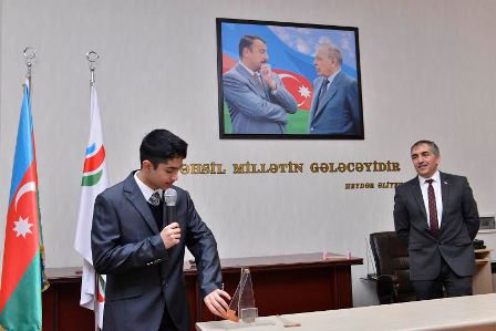 Bakı Ali Neft Məktəbində sərgi keçirilib - FOTO 