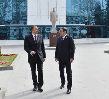 Prezident Mingəçevirdəki yenidənqurma işlərilə tanış olub