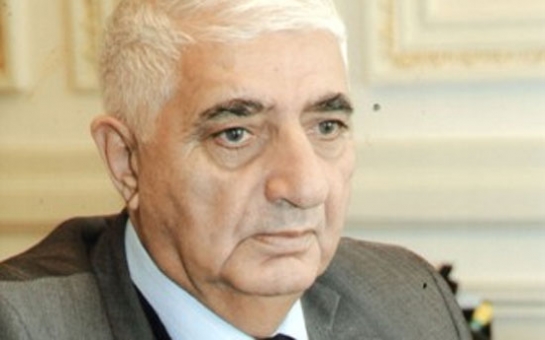 Fikrət Qoca işə qayıdır