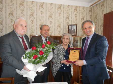 Ahıl jurnalist xanım mənzilində ziyarət edilib - FOTO