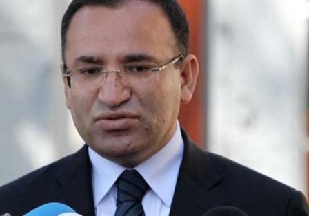 Ədliyyə naziri istefa verdi