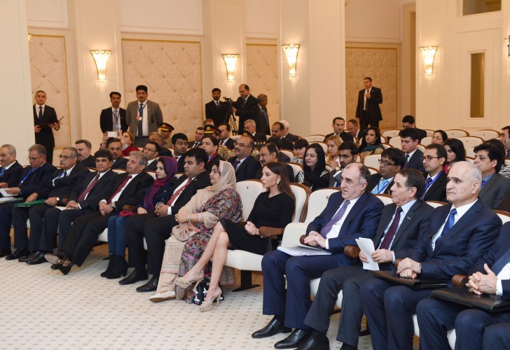 İlham Əliyev: “Beynəlxalq arenada öz milli mənafelərimizi qorumaq üçün bir-birimizi dəstəkləyirik”