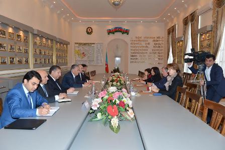 Əli Həsənov:“Dünyanın ən böyük problemi düz sözü deyə bilməməkdədir”