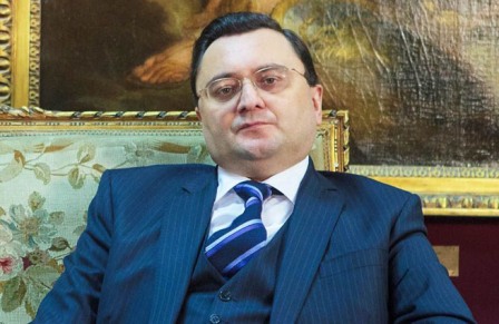 “Admiral” ticarət mərkəzinin milyarder sahibi mühakimə olunacaq
