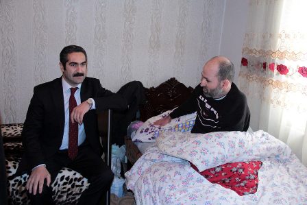 Şəhid və əlil ailələrinə maddi yardım verildi