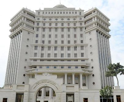 Azərbaycan Tibb Universitetində maaşlar artırıldı 