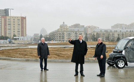 Prezident Bakı Ağ Şəhər bulvarında inşaat işlərinin gedişi ilə tanış olub - FOTOLAR