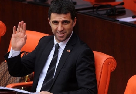 Hakan Şükür deputatlığa müstəqil namizəd olacaq
