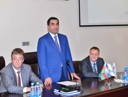 «Emerson Process Management» şirkətinin Avropa üzrə prezidenti Bakı Ali Neft Məktəbinə gəldi