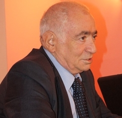 Vahid Əziz AMEA-nın Dilçilik İnstitutunu “topa tutdu”: “... özüm xəcalət çəkirəm”