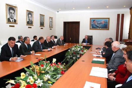 Əhliman Əmiraslanov yay imtahan sessiyası ilə bağlı tapşırıq verdi