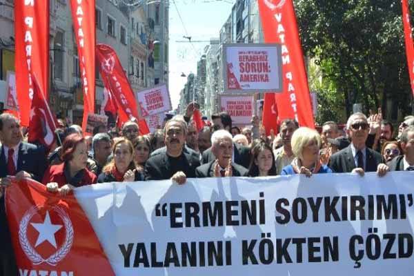 Türkiyədə biabırçılq: "Türk-Erməni qardaşdır” şüarı səsləndirilib