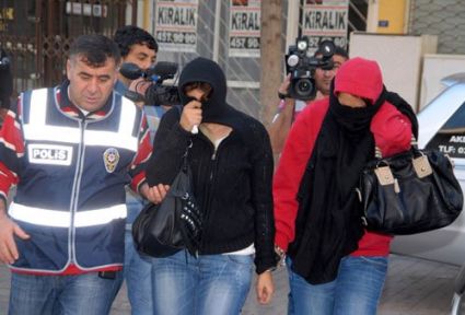 Türkiyədə fahişəlik edən 2 azərbaycanlı qadın saxlanılıb