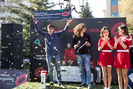 Bakcell virtual futbol çempionatının qalibini ABŞ-a göndərir 