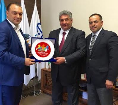 Azad Rəhimov jurnalisti qəbul edib- FOTO