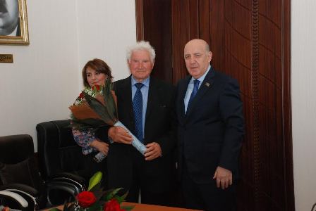 Tibb Universitetinin veteran əməkdaşları təltif olundu - FOTO
