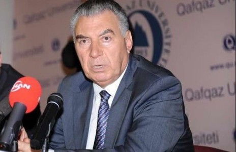 “Bəzi məmurlar özlərini pis kişi eləmək istəmirlər” - Əli Həsənovun sərt çıxışına deputatdan MÜNASİBƏT 